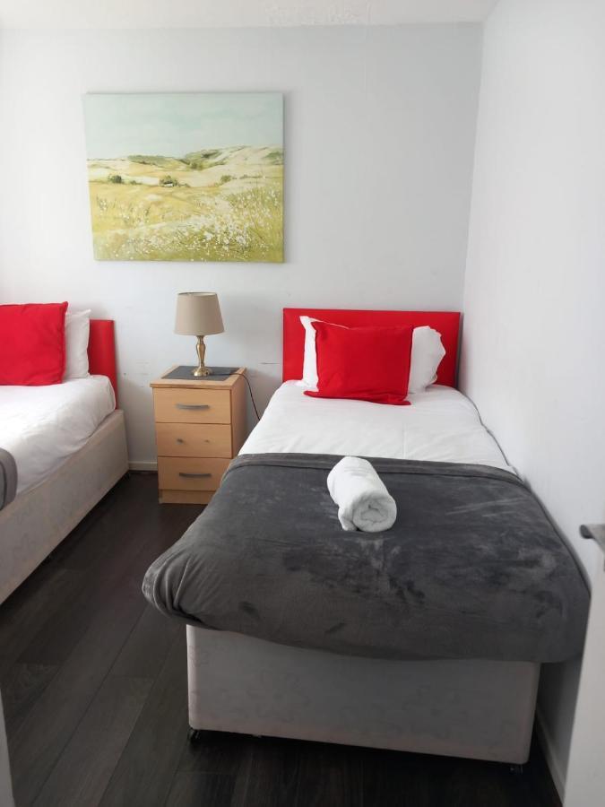 Penllech House - Huku Kwetu Notts - 3 Bedroom Spacious Lovely And Cosy With A Free Parking- Affordable And Suitable To Group Business Travellers Nottingham Exteriör bild