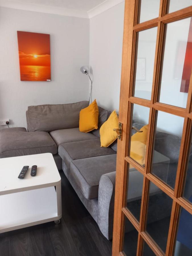 Penllech House - Huku Kwetu Notts - 3 Bedroom Spacious Lovely And Cosy With A Free Parking- Affordable And Suitable To Group Business Travellers Nottingham Exteriör bild