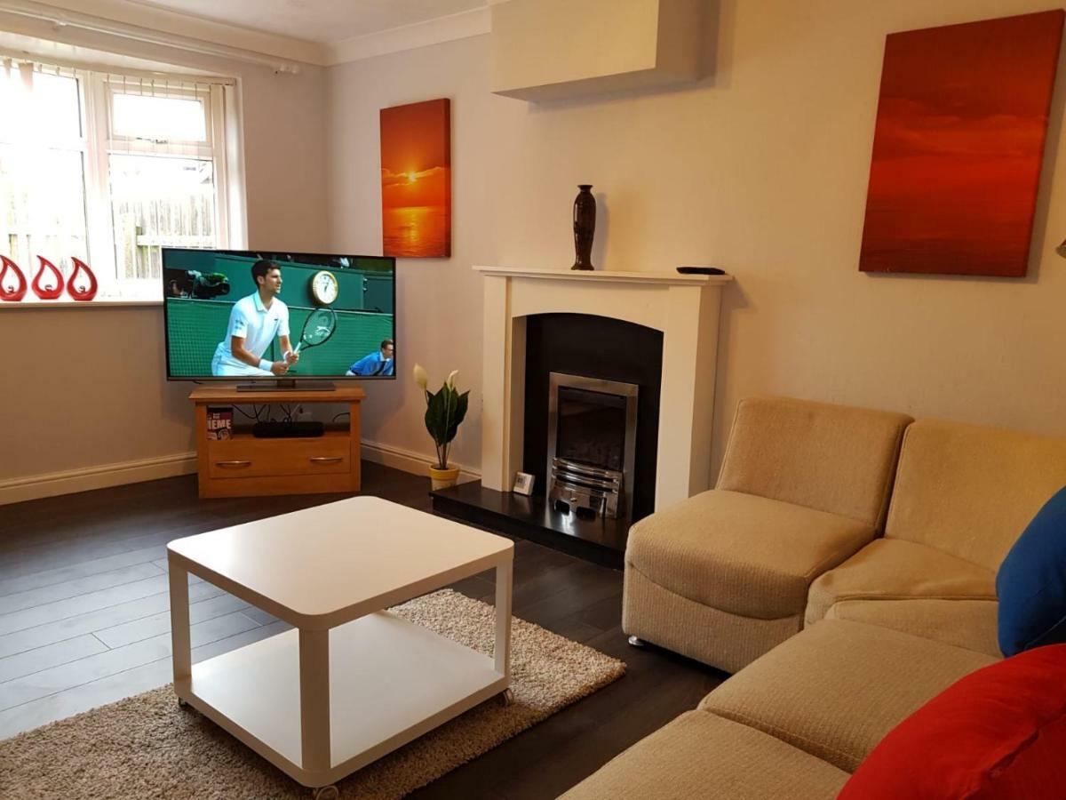 Penllech House - Huku Kwetu Notts - 3 Bedroom Spacious Lovely And Cosy With A Free Parking- Affordable And Suitable To Group Business Travellers Nottingham Exteriör bild