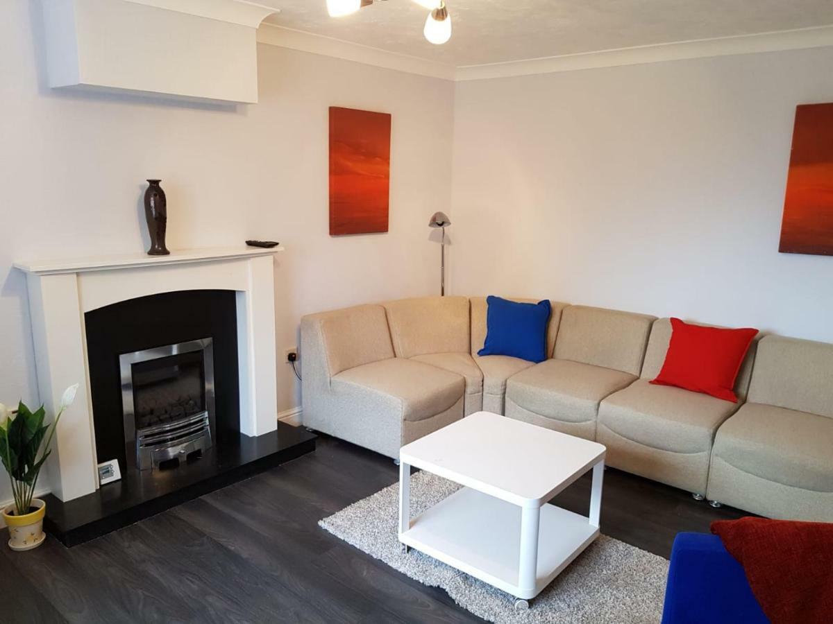 Penllech House - Huku Kwetu Notts - 3 Bedroom Spacious Lovely And Cosy With A Free Parking- Affordable And Suitable To Group Business Travellers Nottingham Exteriör bild