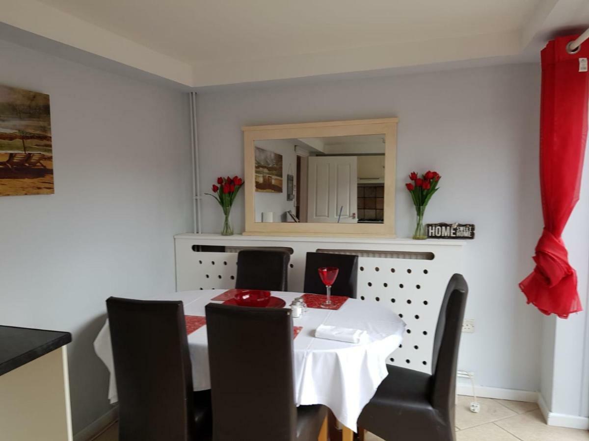 Penllech House - Huku Kwetu Notts - 3 Bedroom Spacious Lovely And Cosy With A Free Parking- Affordable And Suitable To Group Business Travellers Nottingham Exteriör bild
