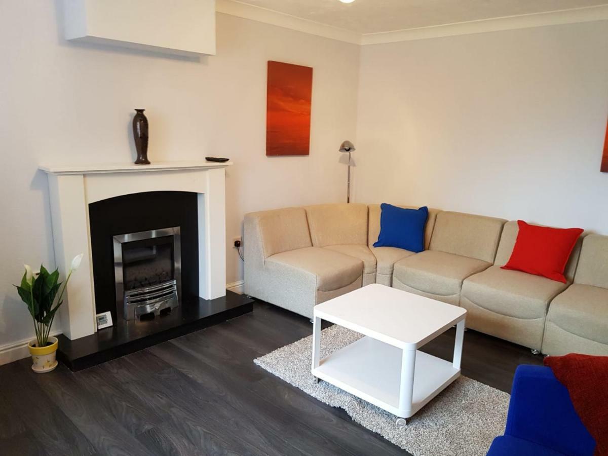 Penllech House - Huku Kwetu Notts - 3 Bedroom Spacious Lovely And Cosy With A Free Parking- Affordable And Suitable To Group Business Travellers Nottingham Exteriör bild