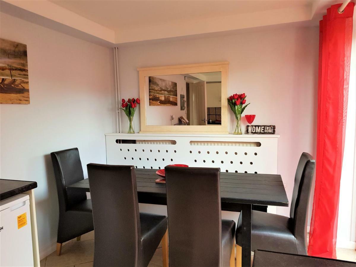 Penllech House - Huku Kwetu Notts - 3 Bedroom Spacious Lovely And Cosy With A Free Parking- Affordable And Suitable To Group Business Travellers Nottingham Exteriör bild