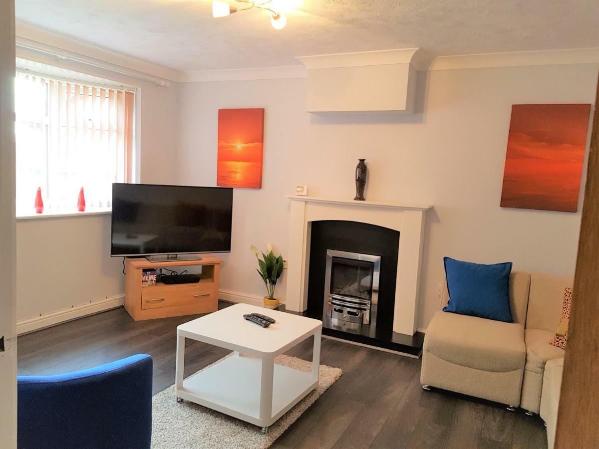 Penllech House - Huku Kwetu Notts - 3 Bedroom Spacious Lovely And Cosy With A Free Parking- Affordable And Suitable To Group Business Travellers Nottingham Exteriör bild