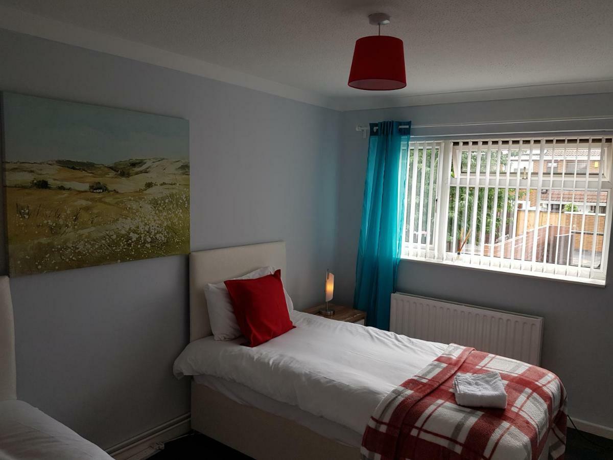 Penllech House - Huku Kwetu Notts - 3 Bedroom Spacious Lovely And Cosy With A Free Parking- Affordable And Suitable To Group Business Travellers Nottingham Exteriör bild